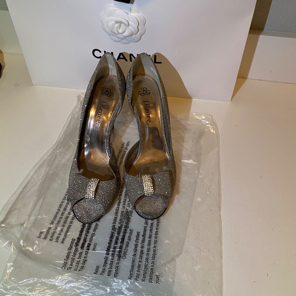 J Renne High Heels - Picture 2 of 5